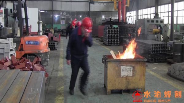 火警警鈴發出，拉響滅火救援演練序幕